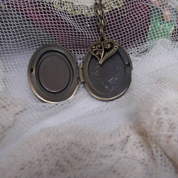 Bronze Memorial Antique Rose Green locket Photo - Picture 9 of 9